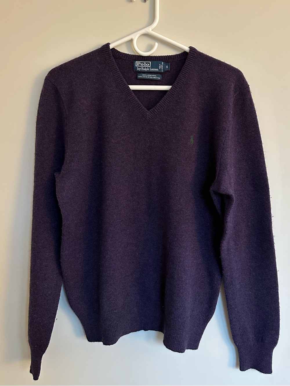 Polo Ralph Lauren 100% Lambswool V-Neck Sweater, size S